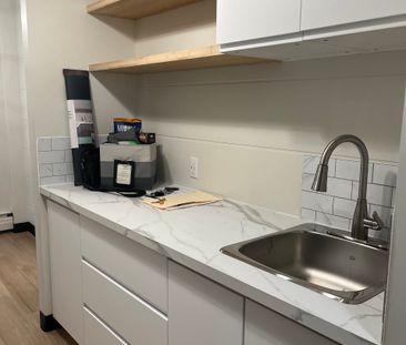 2 BDRM/1 BATH - 732 8TH ST E - Available NOV 1 - Photo 5
