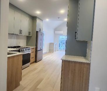 Superbe 4 ½ à Deux-Montagnes avec Mezzanine (secteur REM) - Photo 2