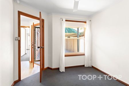 Charming Modern Home Overlooking Linear Park - Photo 3