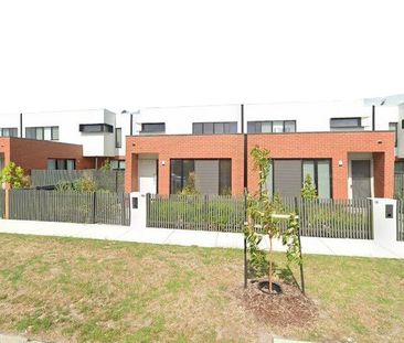 18a Misten Avenue, Altona North VIC 3025 - House For Rent | Domain - Photo 2