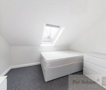 Helmsley Road Room 4, Newcastle Upon Tyne - Photo 3