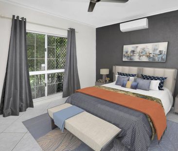 Spacious 3-Bedroom Home with Pool and Patio Bliss - Photo 5