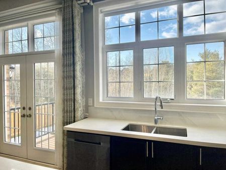 For Lease - 707 Clifford Perry Place, Newmarket, Ontario - Photo 4