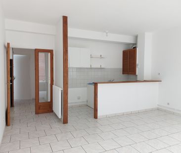 Location Appartement 2 pièces 47m² BEAUVAIS 60000 - Photo 4