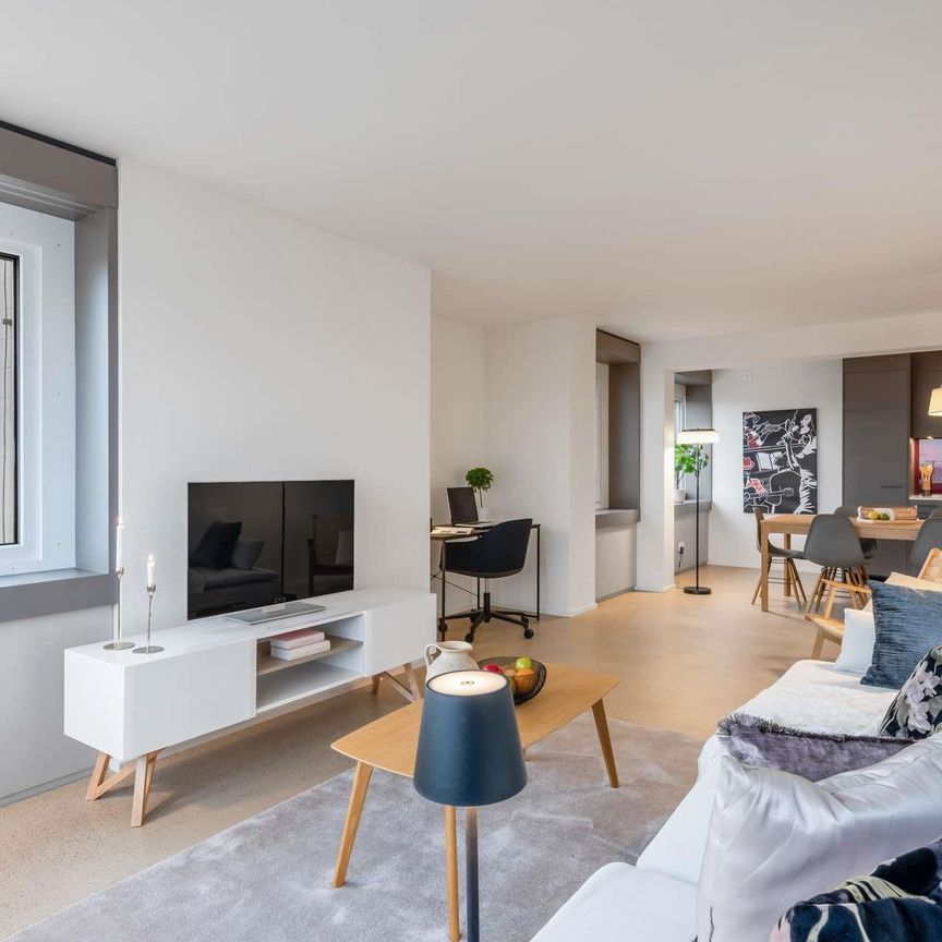 2.5 Zimmerwohnung im 24. OG - modernes Wohnen mit traumhafter Aussicht - Photo 1