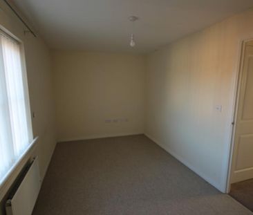2 bedroom semi-detached house to rent - Photo 3