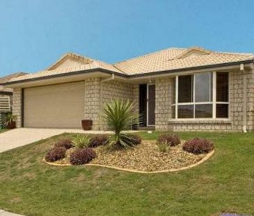 Perfect Family Home in Upper Coomera - Photo 3