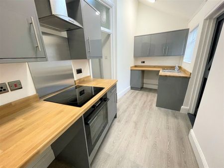 Upper High Street, Taunton, Somerset - Photo 5