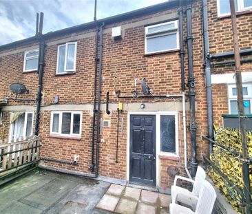 3 bedroom maisonette to rent - Photo 2