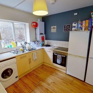 5 bedroom maisonette to rent - Photo 3