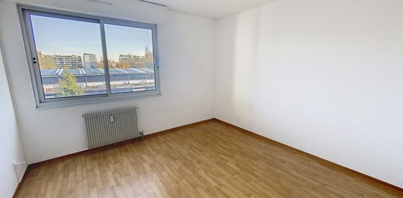 NEUDORF - Lumineux appartement 2 pièces - Photo 2