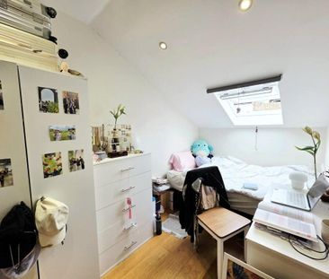 4 bedroom terraced house to rent - Photo 2