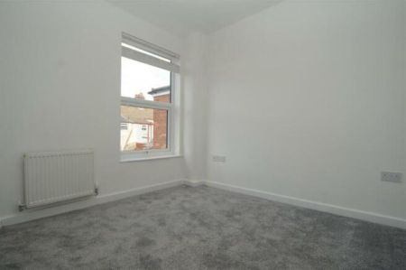 Dickenson Street - Warrington - WA2 - Photo 4