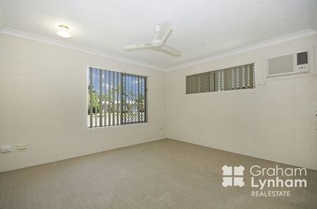 48 Colchester Crescent KIRWAN QLD 4817 - Photo 2