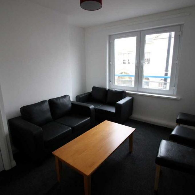 3 bedroom apartment to rent - Photo 1