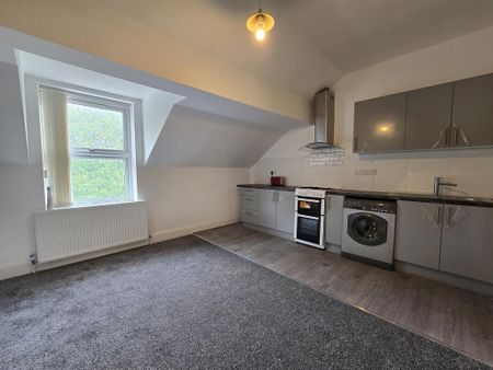 1 bedroom flat to rent - Photo 2