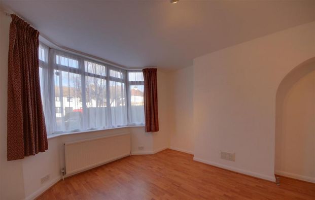 4 bedroom semi-detached house to rent - Photo 1