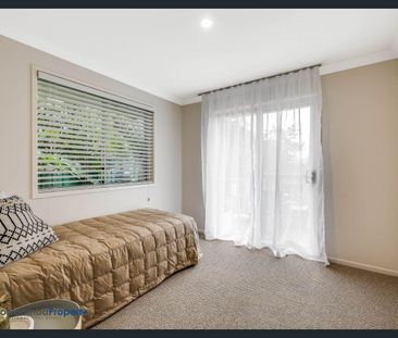 Luxurious home in an outstanding location! - Photo 5