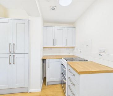 2 bedroom end of terrace house to rent - Photo 6