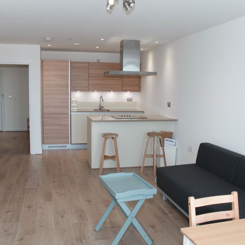 1 Bed Flat, Unex Tower, E15 - Photo 1