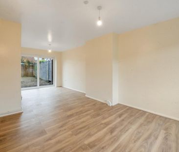 3 bedroom terraced house to rent - Photo 2