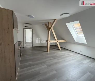Pronájem bytu 2+kk, Čemínská ul., Město Touškov - Photo 2