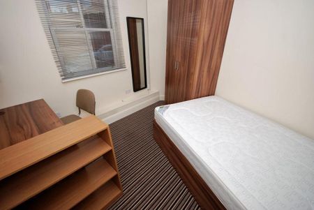 5 bedroom flat to rent - Photo 5