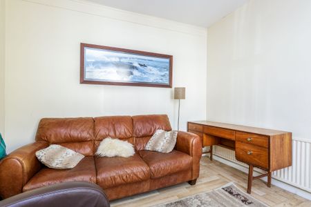 4 bedroom house to rent Baileys Road, Southsea, PO5 - Photo 3