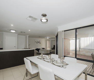 Beautiful home with parkland views - Photo 2