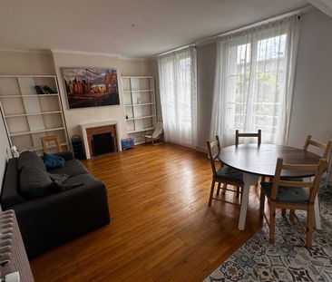 Appartement meublé T3 de 70 mètres carrés - Photo 1