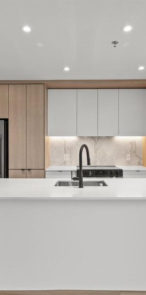 1 Bedroom - 2800 Boulevard Thimens, Deschaillons-sur-Saint-Laurent - Photo 1