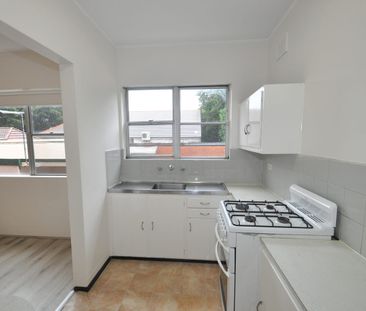 Location & Lifestyle - Photo 3