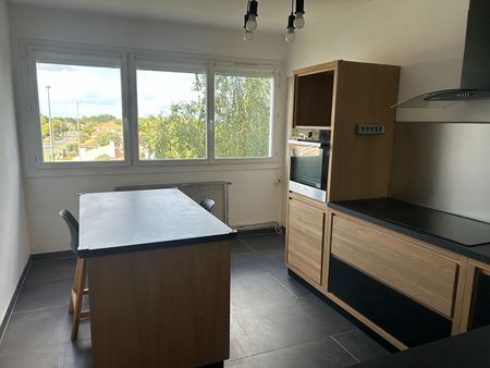 Location appartement 2 pièces, 65.00m², Rochefort - Photo 4