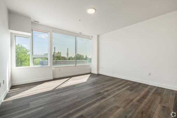 The Monterey - Photo 1