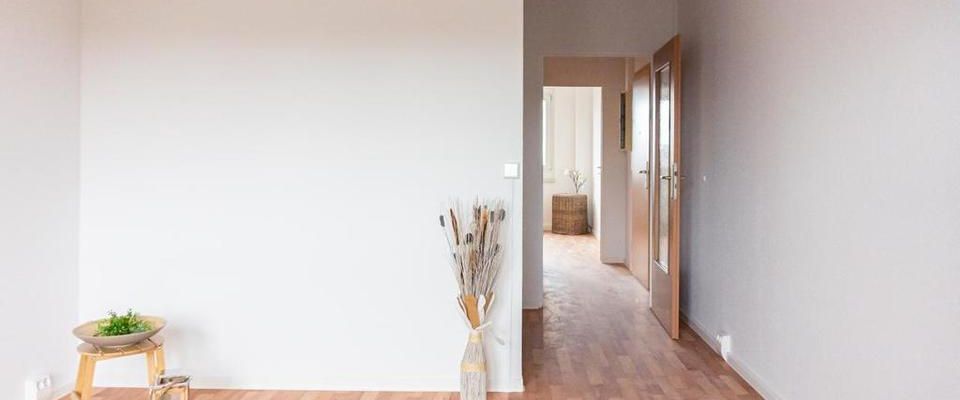 Kleine 2-Raum-Wohnung mit offener Küche - Photo 1