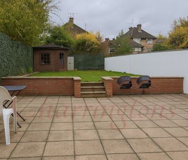 SPACIOUS 5 BEDROOM SEMI-DETACHED HMO AVAILABLE FOR COMPANY LET - Photo 1