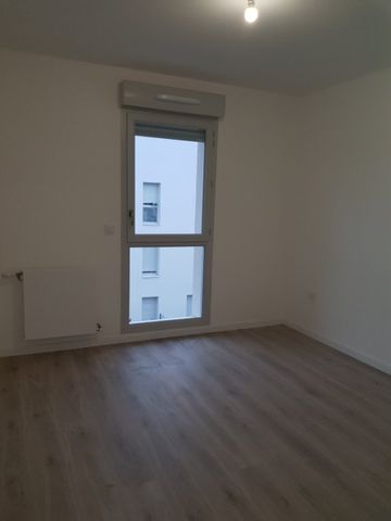 APPARTEMENT T4 A LOUER - Photo 2
