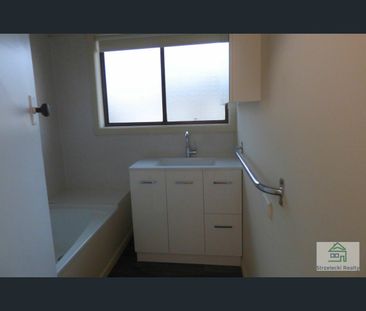 47 Margaret St, Moe, Vic 3825 - Photo 1