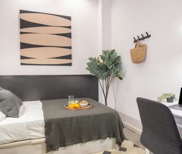 Carrer de lEscorial, Barcelona, Catalonia 08024 - Photo 2