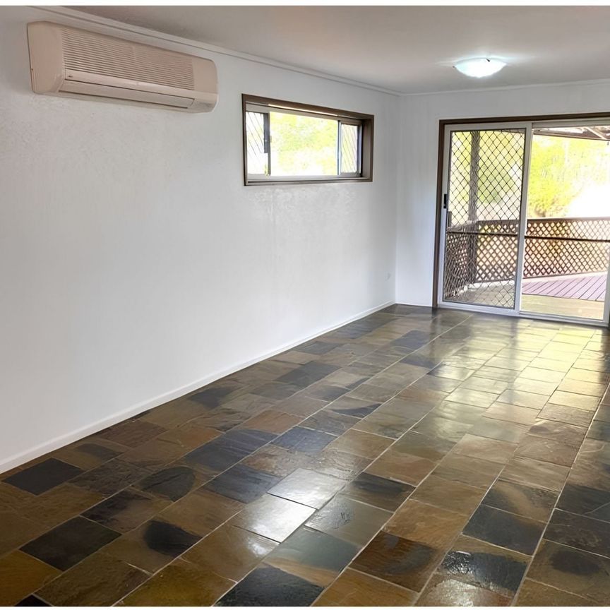 16 Scenic Avenue, Browns Plains - Photo 1