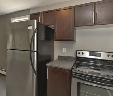 950 Oxford St E. - Photo 1