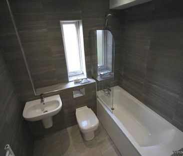 2 bedroom property to rent in Salford - Photo 5
