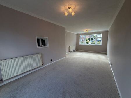 3 Bed Detached House, St Helens Drive, LE4 - Photo 3