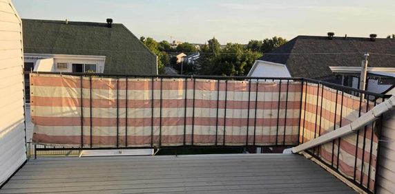 Super condo avec mezzanine, terrasse sur le toit, air climatisée, foyer au bois, abris tempo payé l'hiver - 1 espace de stationnement - Photo 2