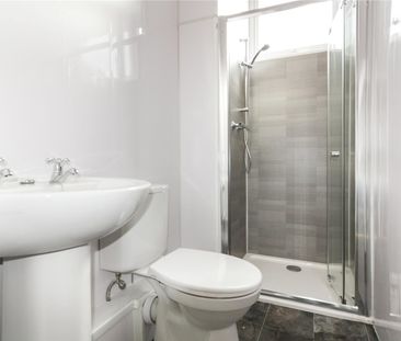 2 Bed Terraced House, Worthing Street, M14 - Photo 6