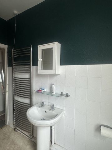 Room in a Shared House, Thornville Road, LS6 - Photo 5