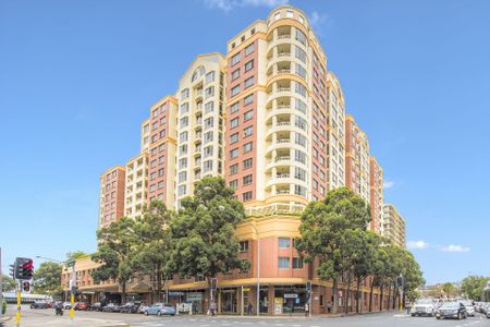 Regal Court' Complex - Photo 4