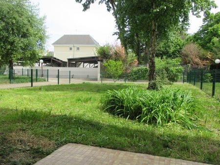 Location Appartement 2 pièces 47m² ORLEANS 45100 - Photo 4