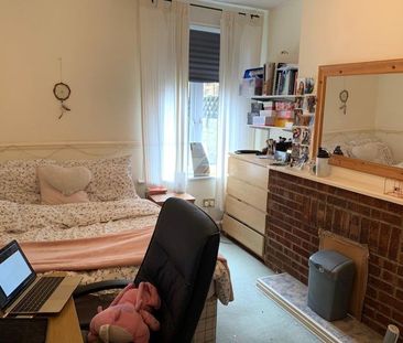 Addis Square, Portswood Road, Southampton - Photo 1