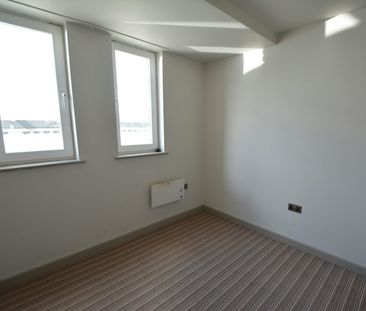 Flat to rent on - Photo 4